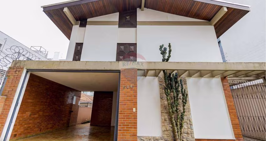Casa para alugar em Centro de 380.00m² com 5 Quartos, 2 Suites e 2 Garagens