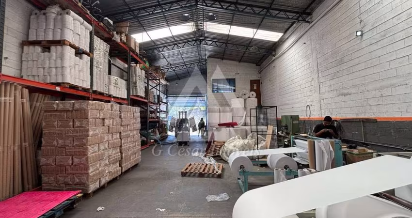 Galpão / Depósito / Armazém para alugar em Vila Carlina de 300.00m²