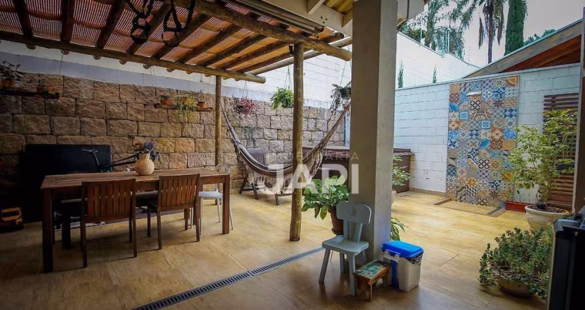 Casa de Condomínio para venda em Medeiros de 207.00m² com 3 Quartos, 1 Suite e 2 Garagens
