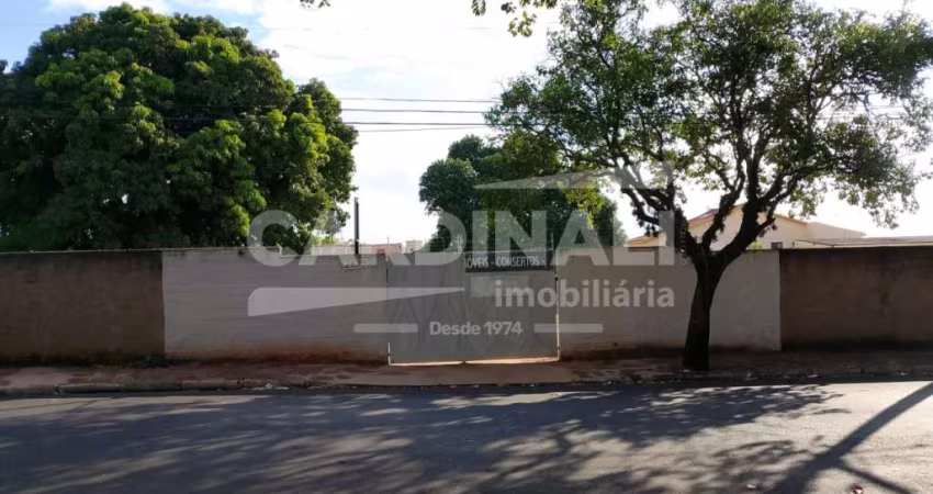 Lote / Terreno para venda em Centro de 2015.00m²