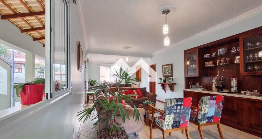 Casa para venda e aluguel em Estoril de 560.00m² com 5 Quartos, 1 Suite e 6 Garagens