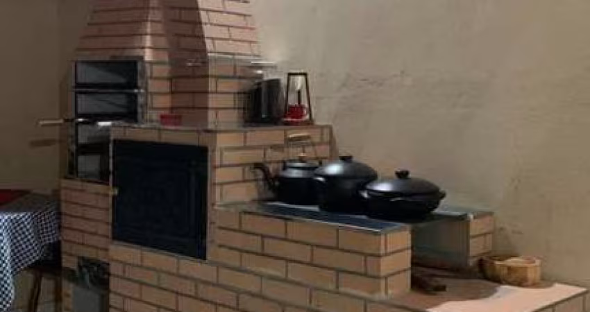 Casa para venda em Parque Adria de 96.00m² com 3 Quartos, 1 Suite e 3 Garagens
