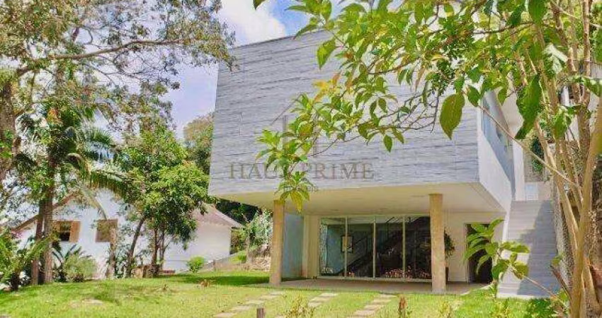 Casa de Condomínio para venda e aluguel em Altos De São Fernando de 278.00m² com 2 Quartos, 1 Suite e 6 Garagens