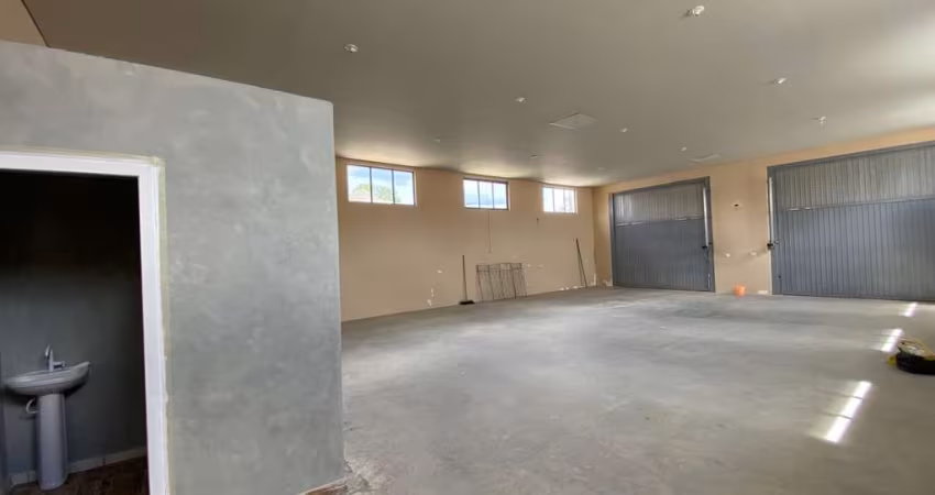 Galpão / Depósito / Armazém para alugar em Cachoeira de 200.00m²
