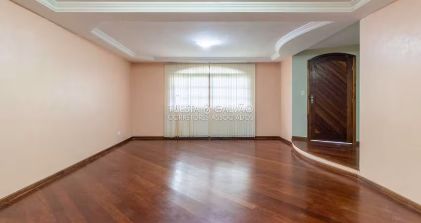 Sobrado para venda em Jardim Amélia de 326.00m² com 5 Quartos, 1 Suite e 4 Garagens