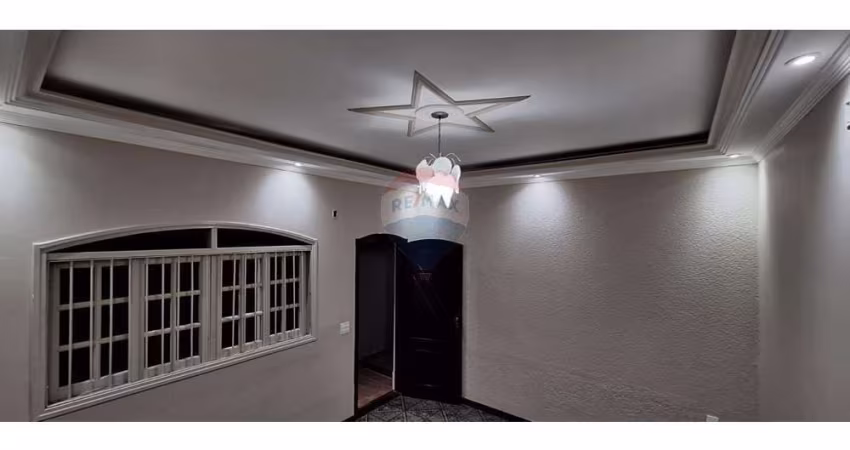 Casa para alugar em Vila Tupi de 155.00m² com 3 Quartos, 1 Suite e 2 Garagens