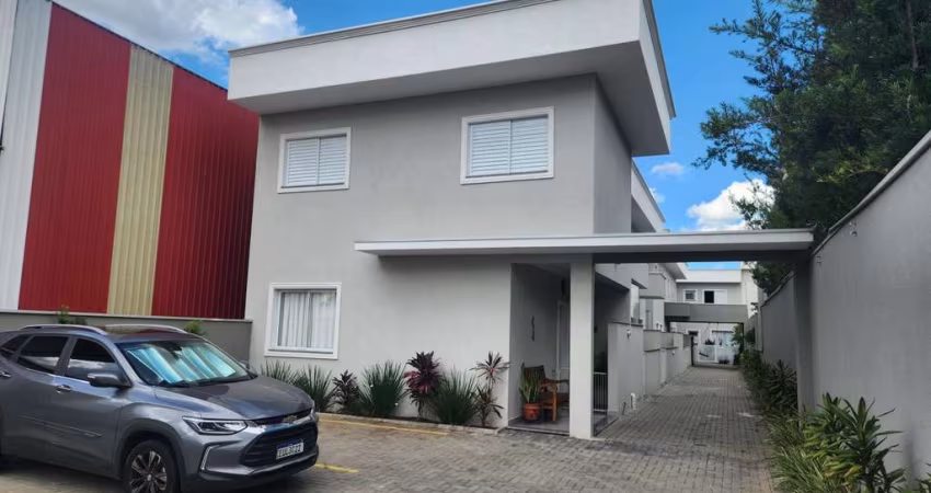 Apartamento para alugar em Pinheirinho de 110.00m² com 2 Quartos, 1 Suite e 1 Garagem