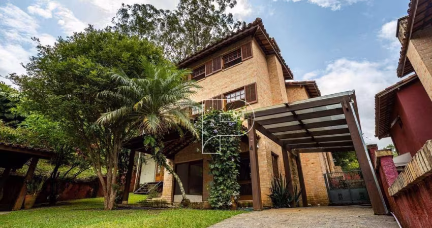 Casa de Condomínio para venda em Granja Viana de 350.00m² com 4 Quartos, 4 Suites e 4 Garagens