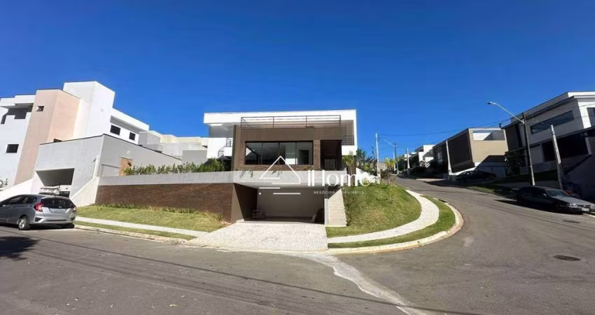 Casa para venda em Chácaras Silvania de 310.00m² com 3 Quartos, 3 Suites e 5 Garagens