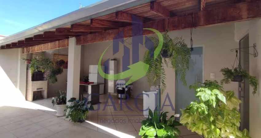 Casa para venda em Parque Real de 312.00m² com 3 Quartos e 2 Garagens