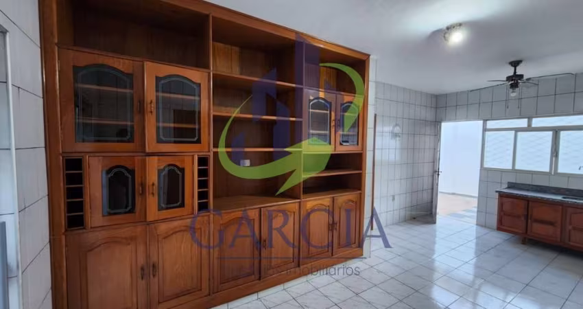 Casa para alugar em Lote de 220.00m² com 3 Quartos e 1 Garagem