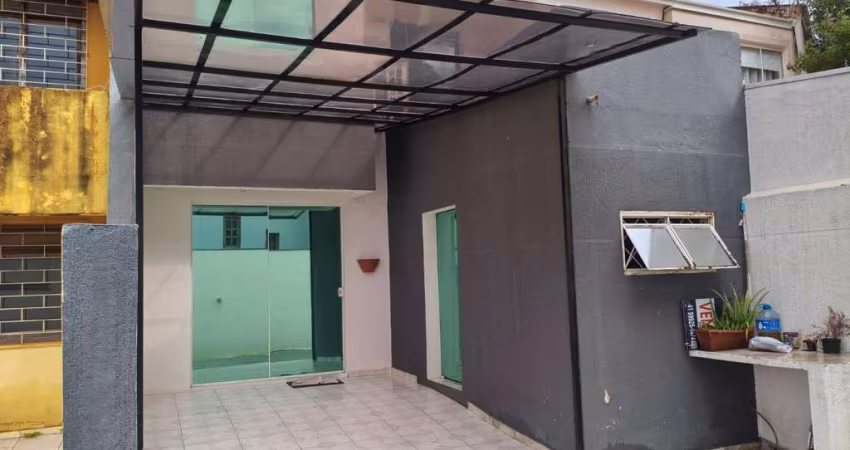 Casa de Condomínio para venda em Jardim Das Américas de 62.00m² com 2 Quartos e 1 Garagem