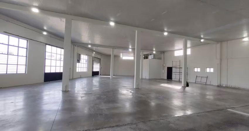 Galpão / Depósito / Armazém para alugar em Jardim São Paulo de 702.00m² com 18 Garagens