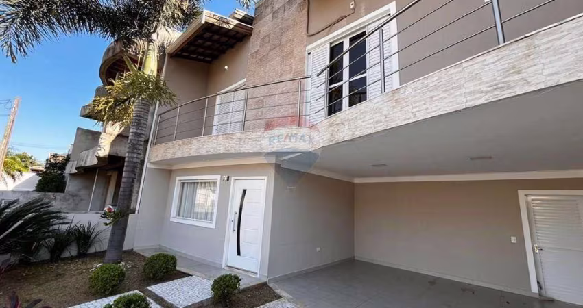 Casa de Condomínio para alugar em Jardim Flamboyant de 210.00m² com 4 Quartos, 2 Suites e 4 Garagens