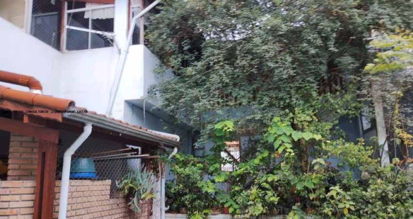Casa para venda em Jardim Las Vegas de 250.00m² com 4 Quartos e 3 Garagens