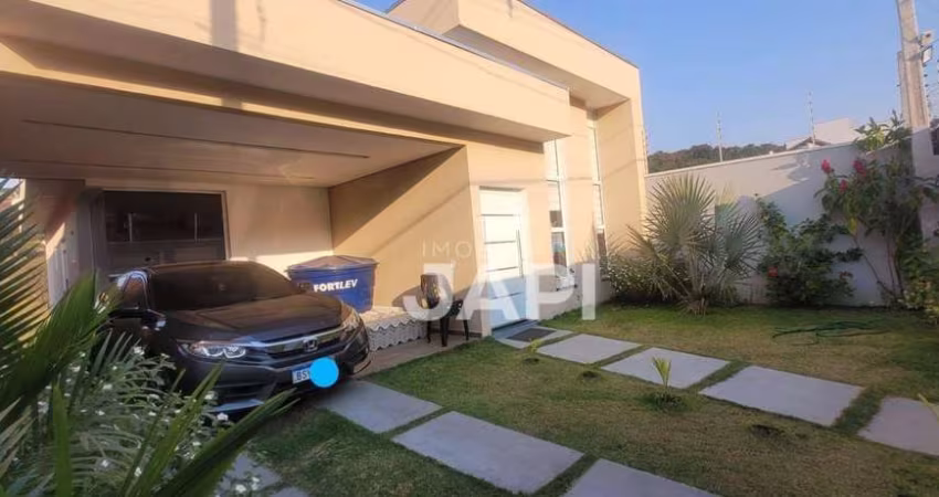 Casa para venda em Jardim Itália de 267.00m² com 2 Quartos, 1 Suite e 3 Garagens