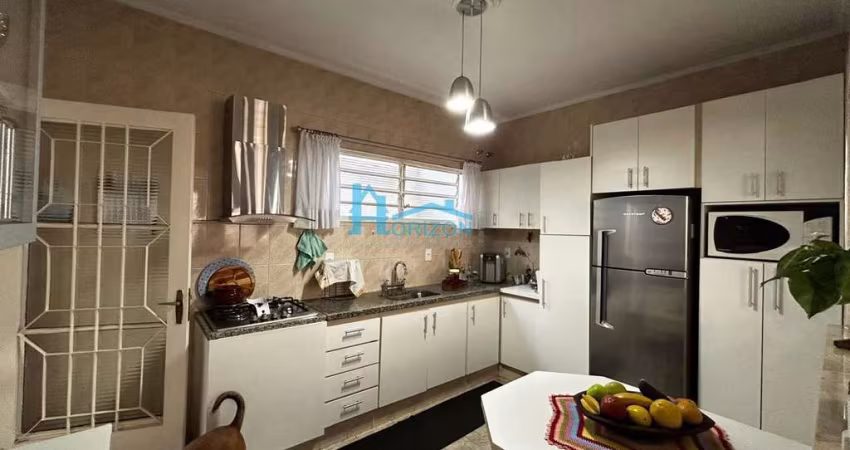 Casa para venda em Jardim Carlos Lourenço de 270.00m² com 3 Quartos, 1 Suite e 3 Garagens