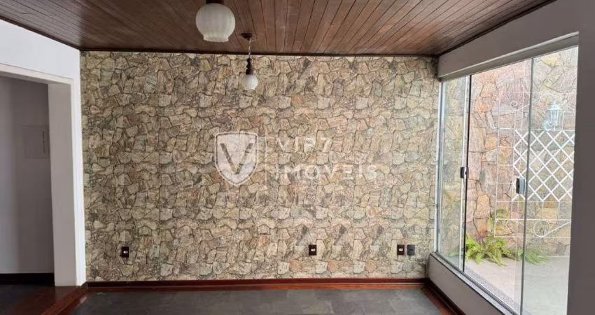 Casa para venda em Jardim Paulistano de 216.00m² com 4 Quartos, 1 Suite e 4 Garagens