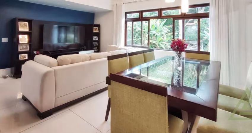 Apartamento para venda em Corrêas de 77.00m² com 3 Quartos, 1 Suite e 1 Garagem