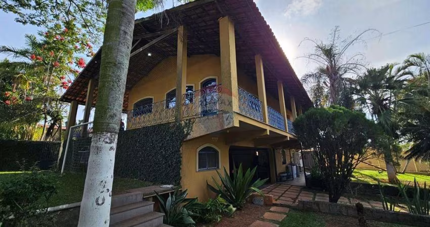 Chácara para venda em Araçoiaba da Serra de 780.00m² com 7 Quartos, 1 Suite e 6 Garagens
