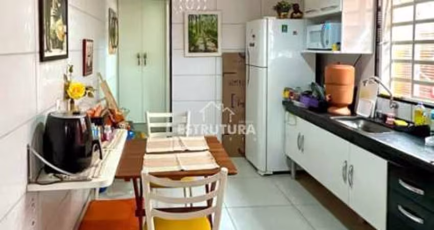 Casa para venda em Centro de 101.00m² com 2 Quartos e 1 Suite