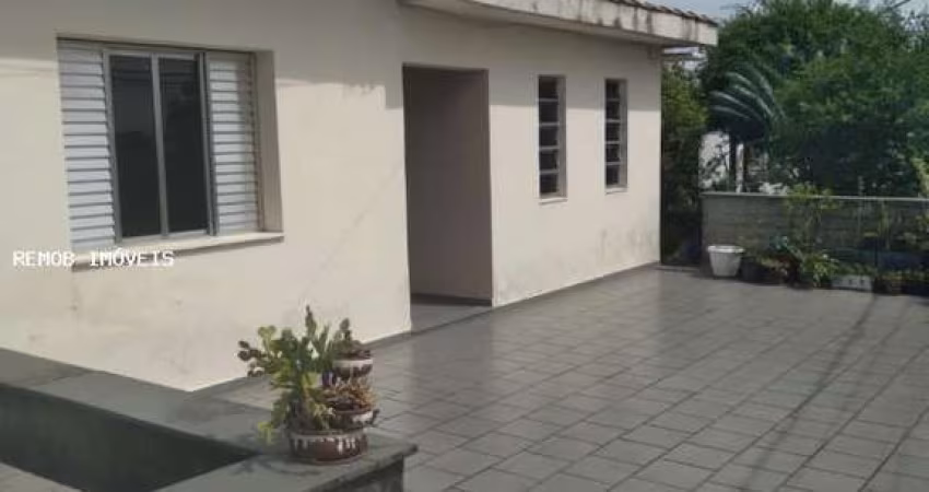 Casa para venda em Jardim Zaira de 163.00m² com 3 Quartos, 1 Suite e 3 Garagens