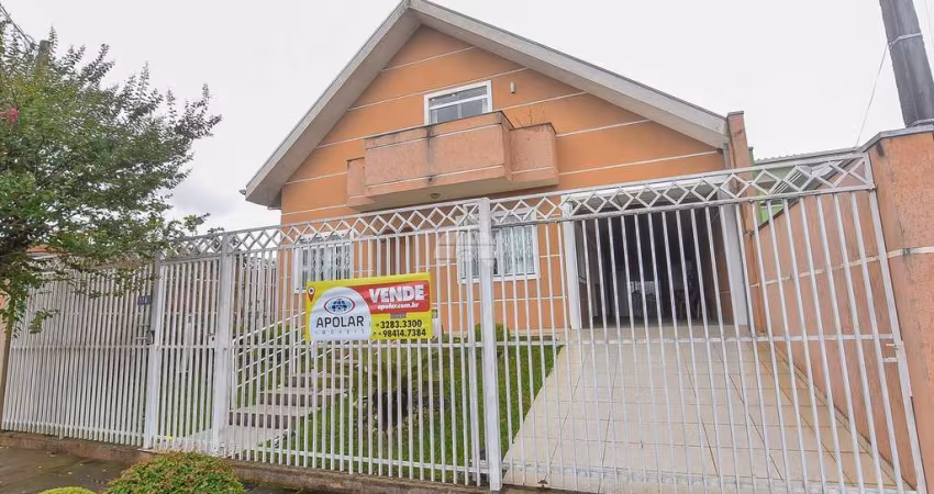 Sobrado para venda em Tarumã de 200.00m² com 3 Quartos, 1 Suite e 2 Garagens