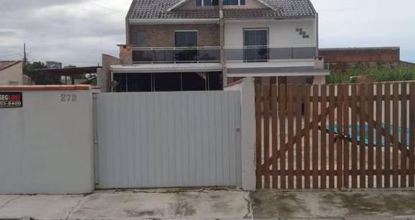 Casa para venda em Matinhos de 220.00m² com 3 Quartos e 4 Garagens