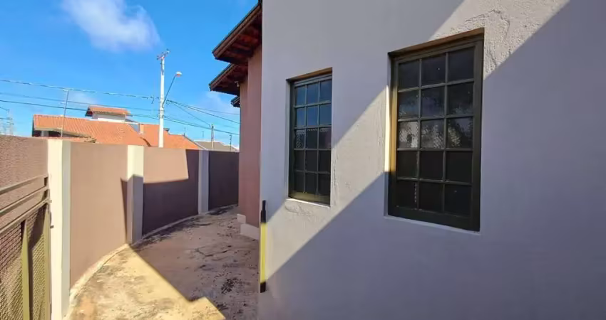 Casa para venda em Jardim Itamarati de 92.00m² com 3 Quartos, 1 Suite e 2 Garagens