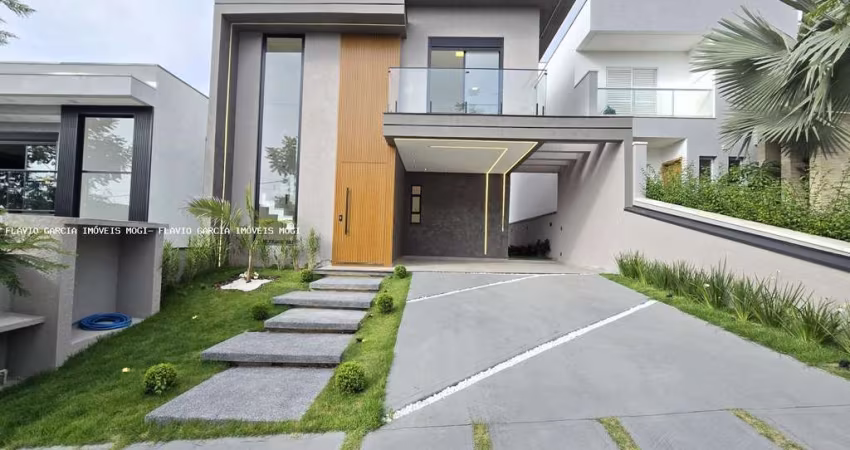 Sobrado para venda em Mogi Moderno de 250.00m² com 3 Quartos, 3 Suites e 4 Garagens