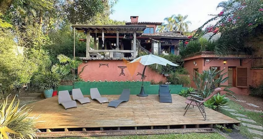 Casa para venda em Chácara Eliana de 334.38m² com 5 Quartos, 3 Suites e 3 Garagens
