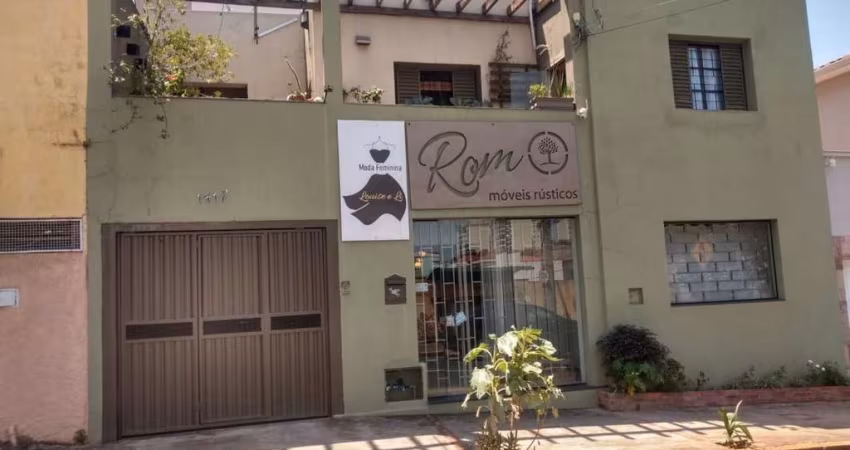 Casa para venda e aluguel em Centro de 180.00m² com 3 Quartos, 2 Suites e 2 Garagens