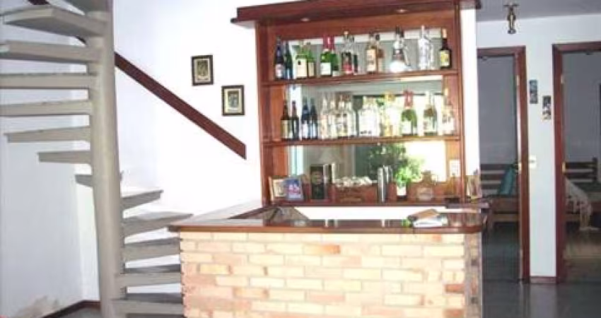 Casa para venda em Condomínio Lagoinha de 370.00m² com 4 Quartos, 2 Suites e 4 Garagens