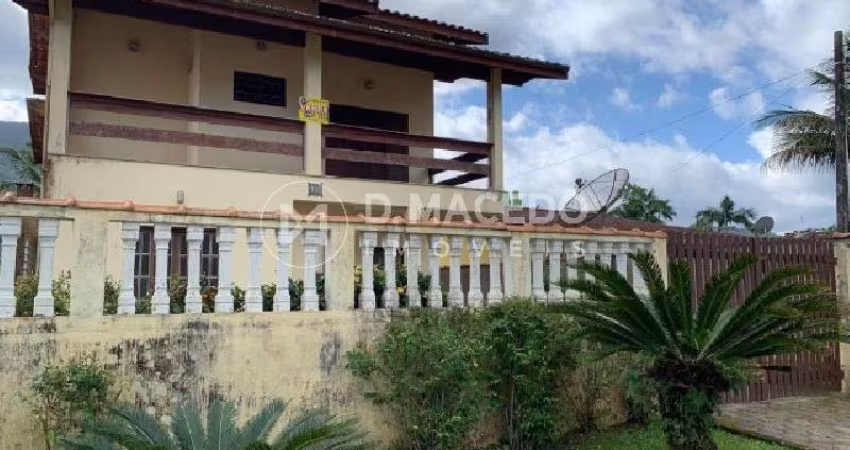 Casa para venda em Praia Da Lagoinha de 360.00m² com 3 Quartos, 1 Suite e 2 Garagens