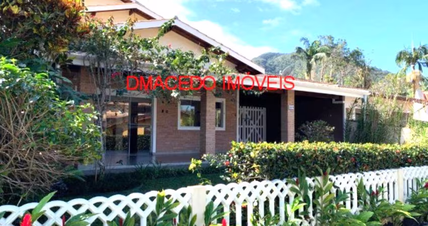 Casa para venda em Condominio Lagoinha de 173.00m² com 3 Quartos, 2 Suites e 2 Garagens
