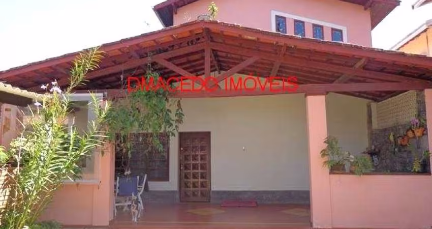Casa para venda em Praia Maranduba de 432.00m² com 3 Quartos, 1 Suite e 2 Garagens