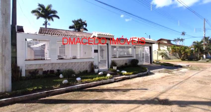 Casa para venda em Praia Da Lagoinha de 297.00m² com 3 Quartos, 1 Suite e 3 Garagens