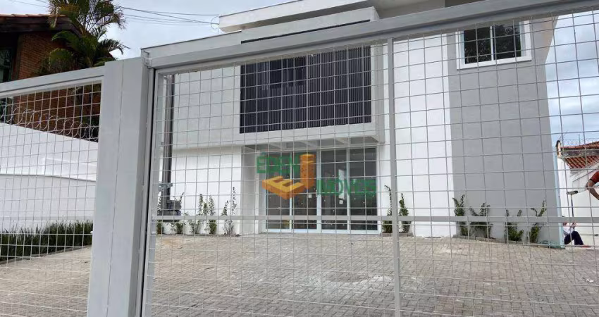 Casa para venda e aluguel em Centro de 240.00m² com 5 Quartos e 5 Garagens