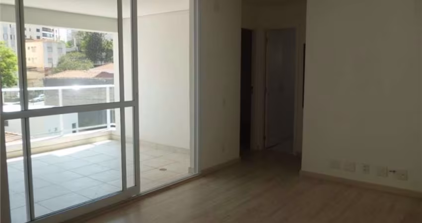 Apartamento para alugar em Vila Mariana de 67.00m² com 2 Quartos, 1 Suite e 2 Garagens