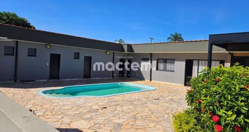 Casa de Condomínio para venda em Jardim Ouro Branco de 1200.00m² com 4 Quartos, 2 Suites e 5 Garagens