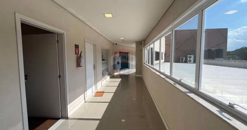 Sala Comercial para venda em Arujá Country Club de 52.80m² com 1 Garagem