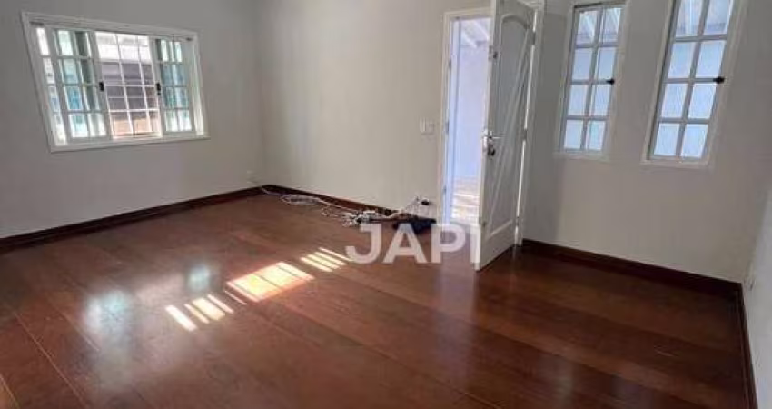 Casa para alugar em Jardim Cica de 236.00m² com 4 Quartos, 1 Suite e 4 Garagens