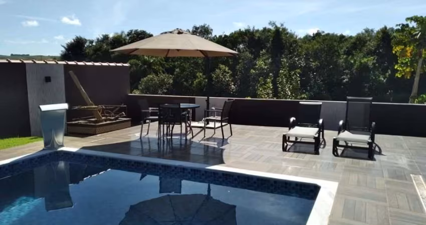 Casa para alugar em Cercado de 300.00m² com 4 Quartos, 4 Suites e 6 Garagens