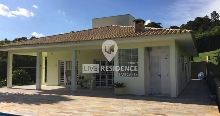 Casa para venda em Condomínio Itaembu de 511.00m² com 3 Quartos, 2 Suites e 13 Garagens