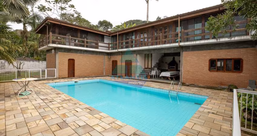 Casa para venda em Praia Dura de 460.00m² com 4 Quartos, 4 Suites e 8 Garagens