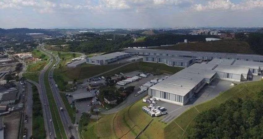 Galpão / Depósito / Armazém para alugar em Jardim Sadie de 10032.00m²