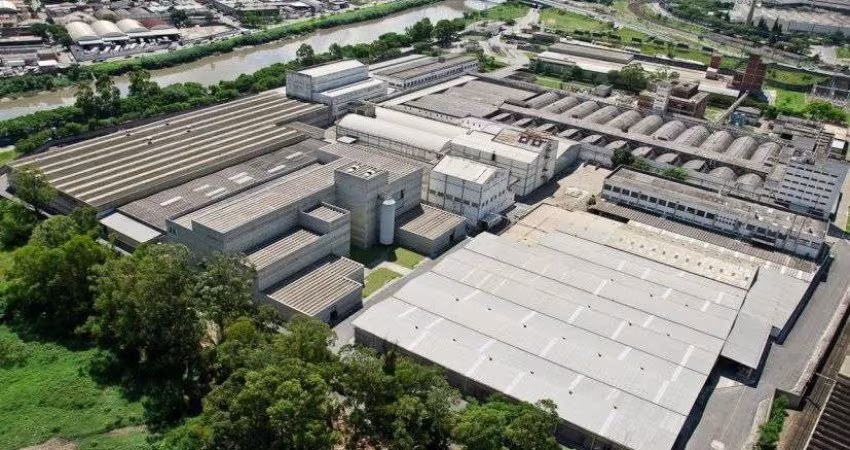 Galpão / Depósito / Armazém para alugar em Centro de 2992.00m²