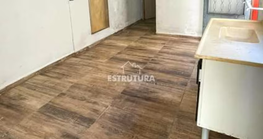 Casa para alugar em Jardim Bom Sucesso de 40.00m² com 1 Quarto e 1 Garagem