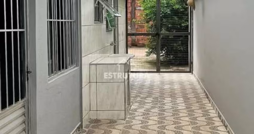Casa para alugar em Jardim Guanabara de 110.00m² com 1 Quarto e 1 Garagem