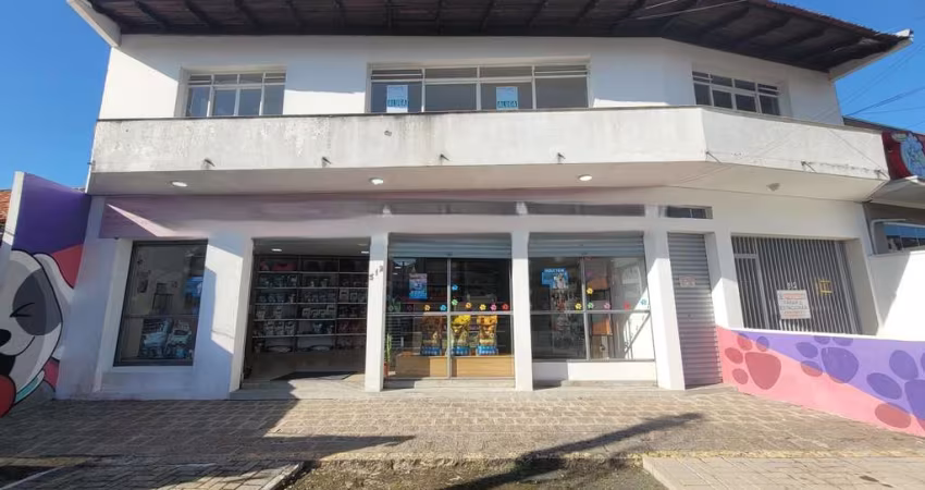 Prédio Comercial para venda em Santa Felicidade de 150.00m² com 2 Garagens